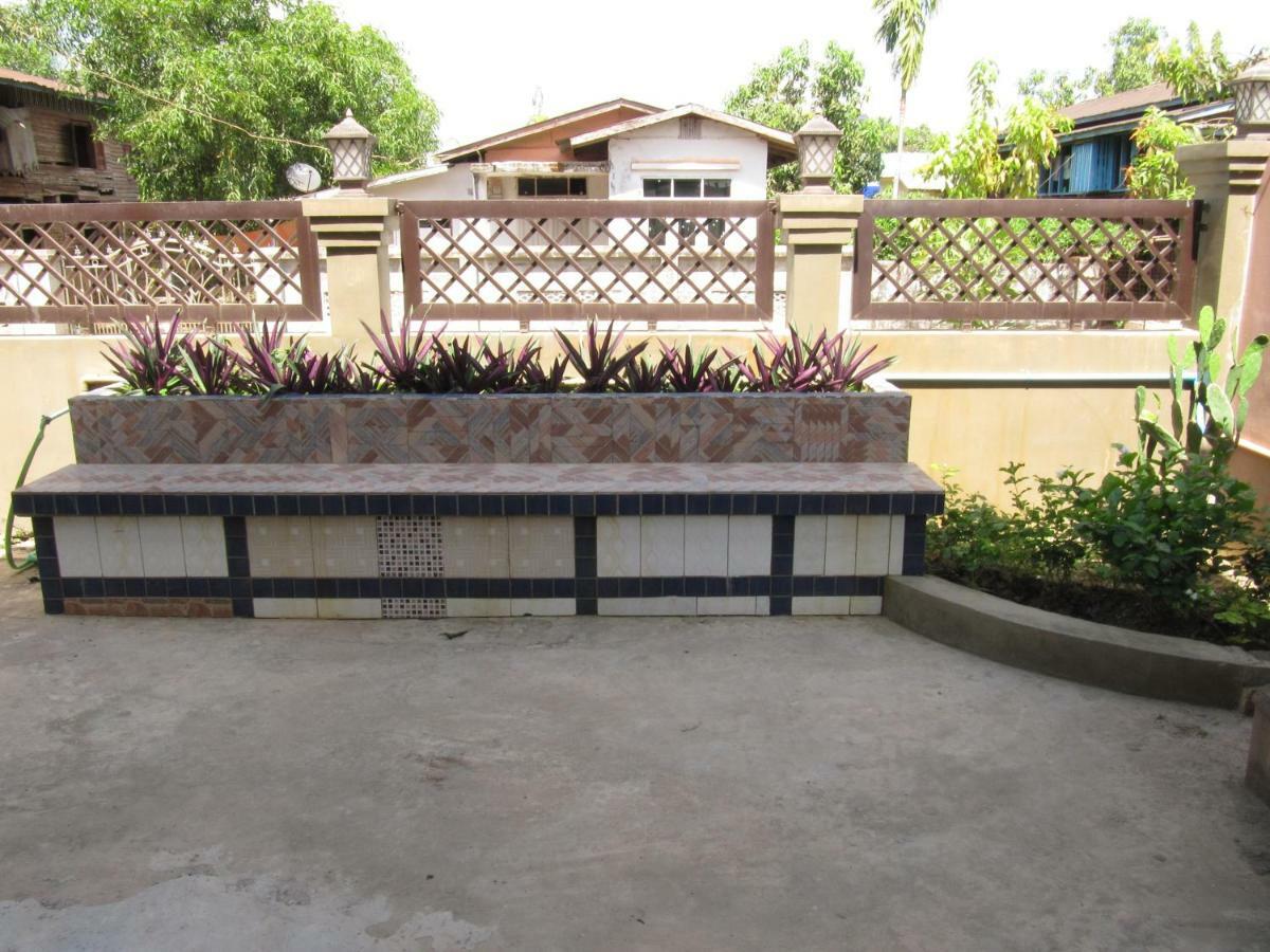 Lux Pillow Hostel Hpa-an Exterior photo